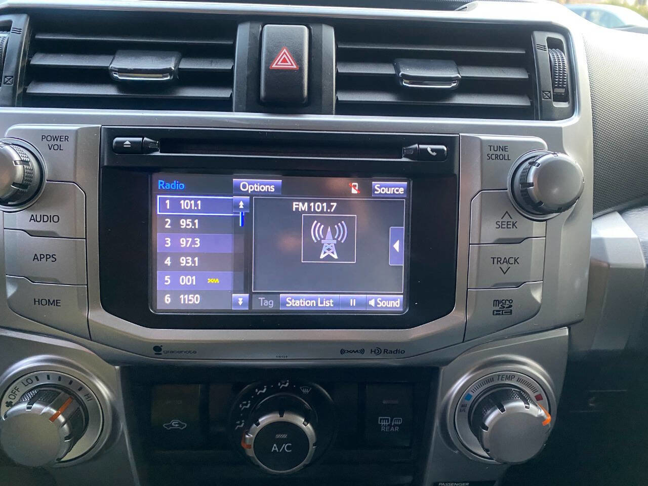 Used 2017 Toyota 4Runner SR5 Premium image 25