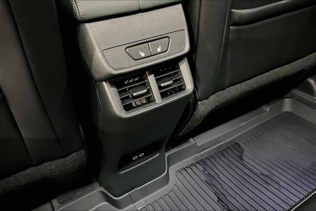 Used 2026 GMC Terrain AT4 w/ Convenience Package III AWD/4WD image 27