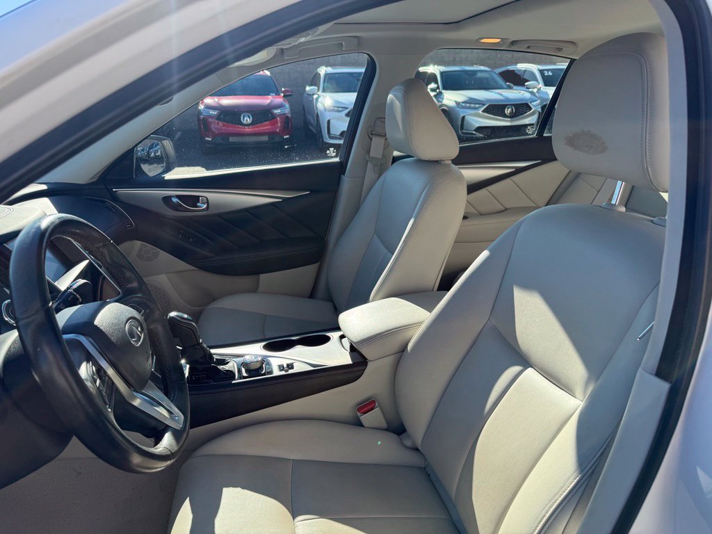 Used 2020 INFINITI Q50 Luxe w/ Essential Package (3.0T Luxe) RWD image 14