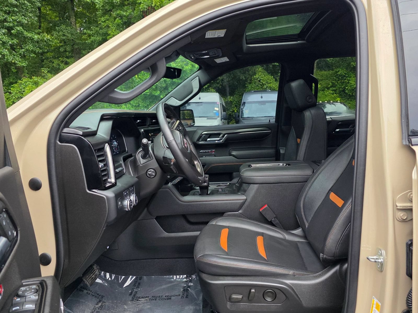 Used 2022 GMC Sierra 1500 AT4 w/ AT4 Premium Package AWD/4WD image 11