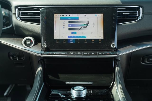 Used 2024 Jeep Wagoneer 4WD w/ Premium Group I image 33