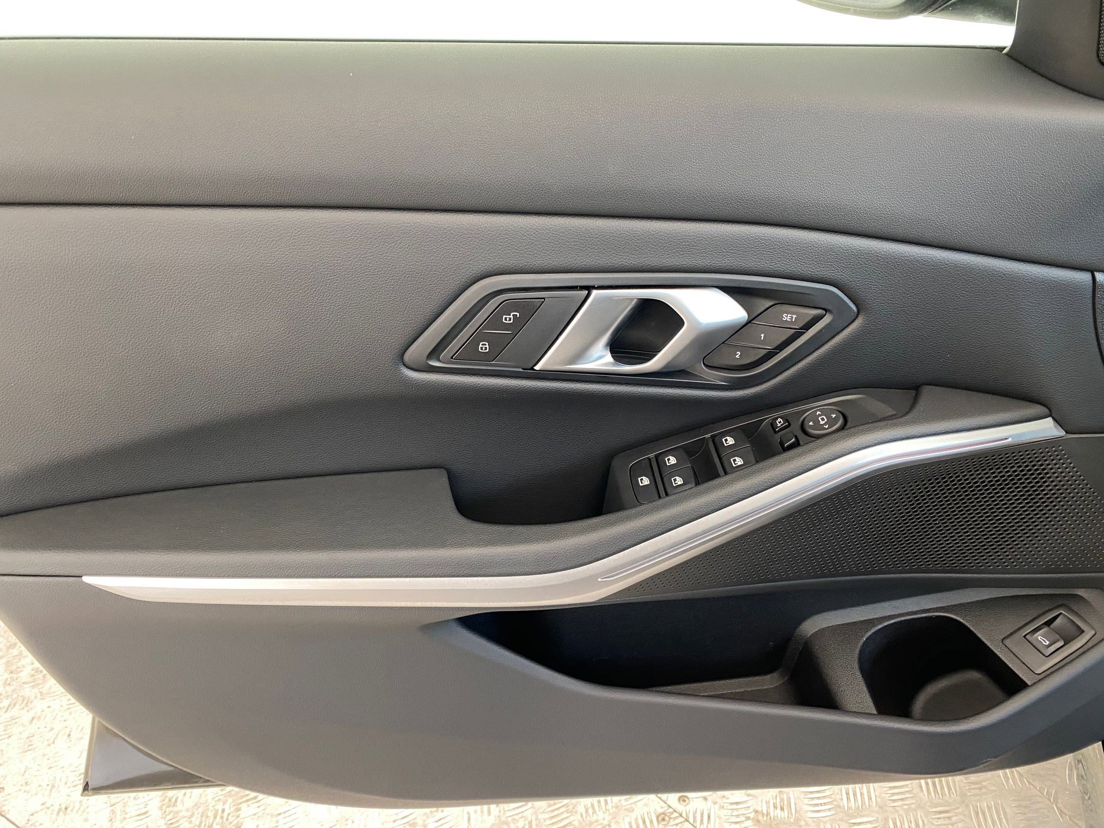 Used 2025 BMW 330i xDrive 330i xDrive w/ Convenience Package image 12