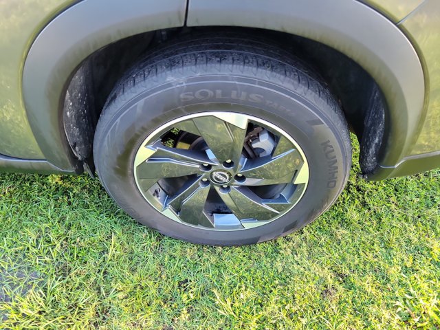 Used 2025 Nissan Rogue SV AWD/4WD image 6