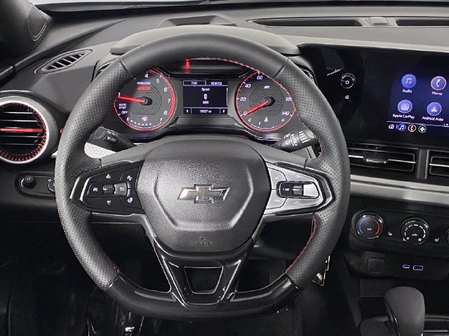 Certified 2024 Chevrolet Trax RS FWD image 16