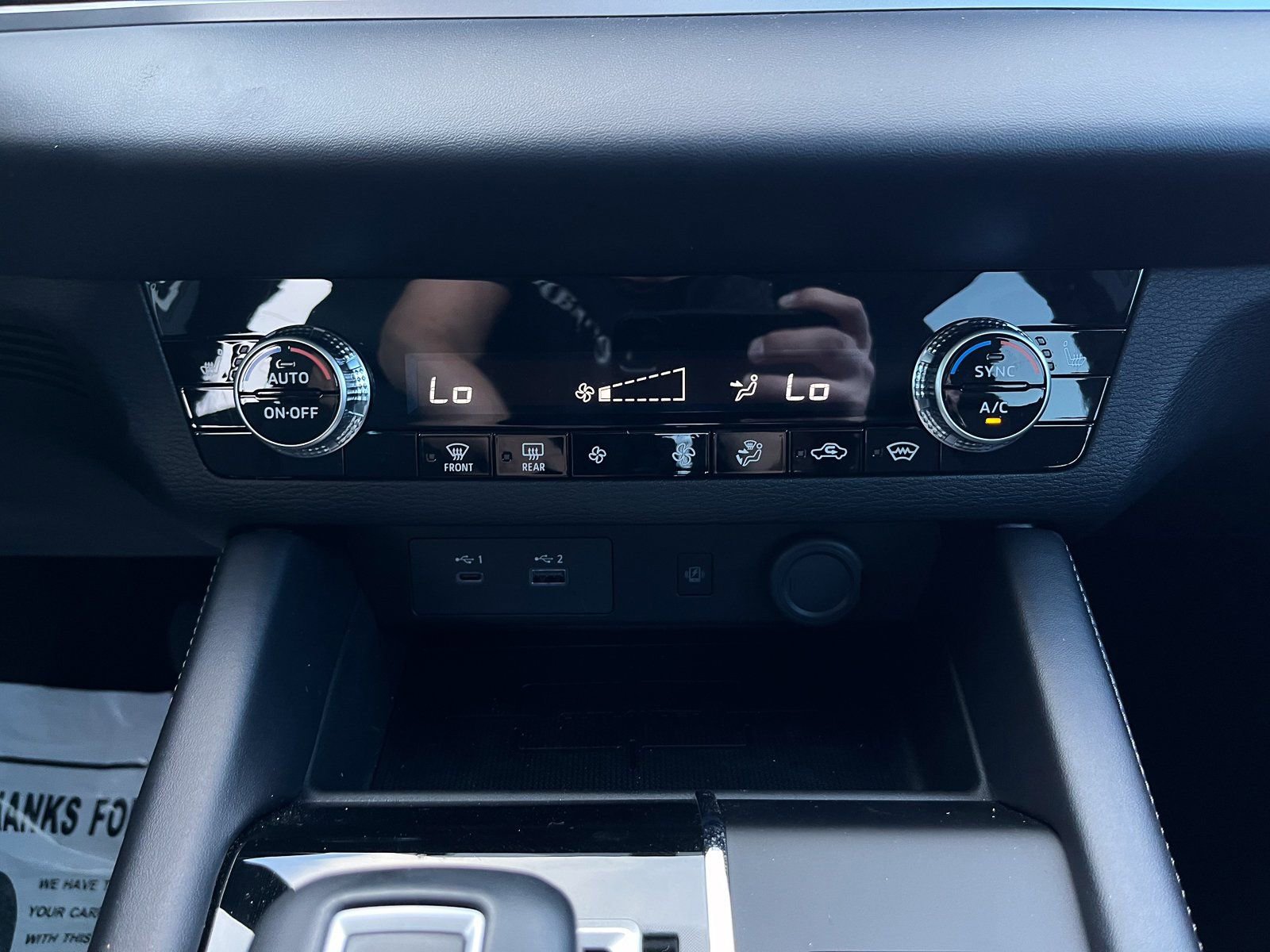 New 2025 Mitsubishi Outlander SE image 11