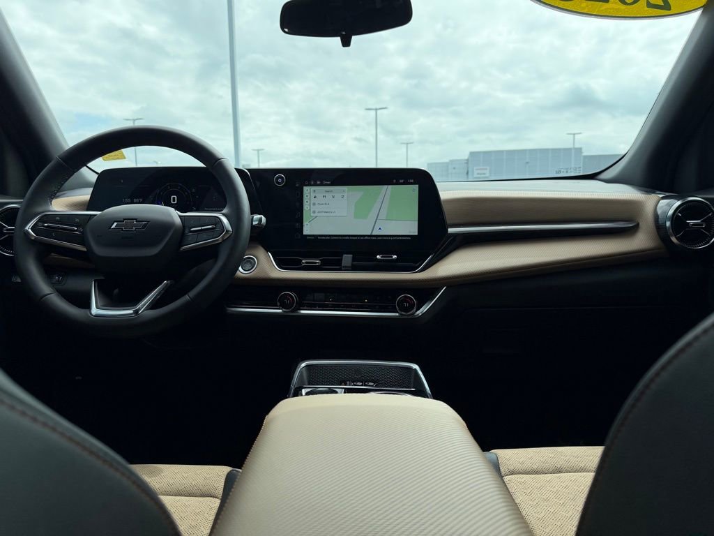 Used 2025 Chevrolet Equinox ACTIV w/ Convenience Package III image 27