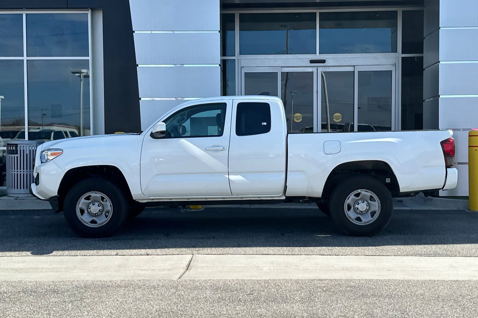Used 2023 Toyota Tacoma SR image 7