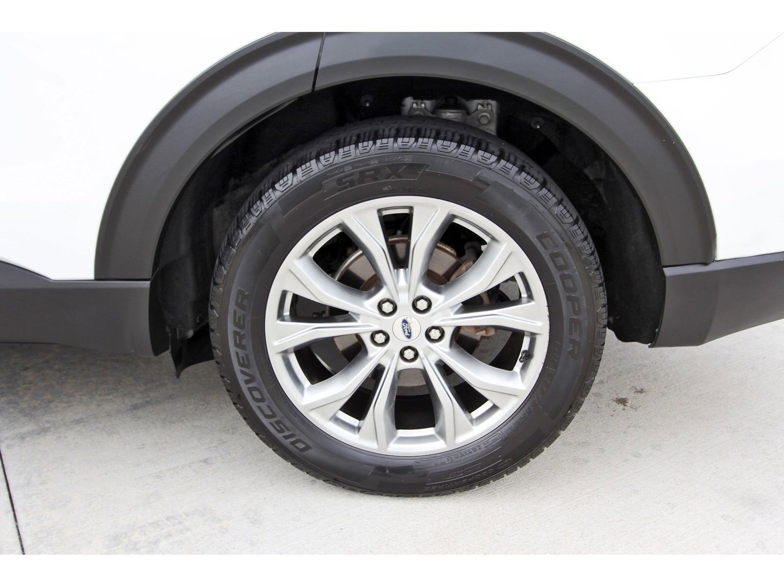 Used 2021 Ford Explorer Limited w/ Equipment Group 301A AWD/4WD image 29