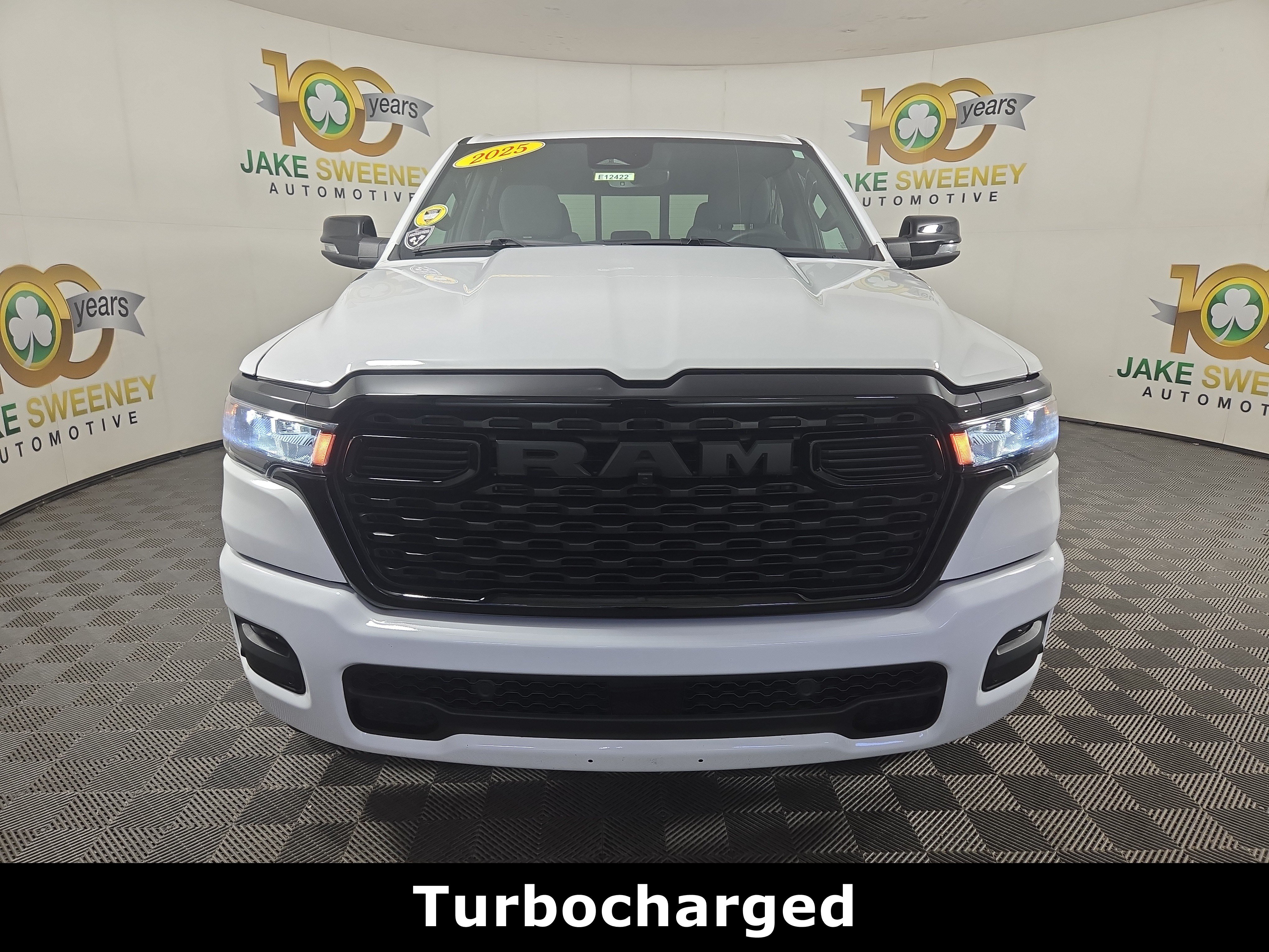 Certified 2025 RAM 1500 Big Horn AWD/4WD image 3
