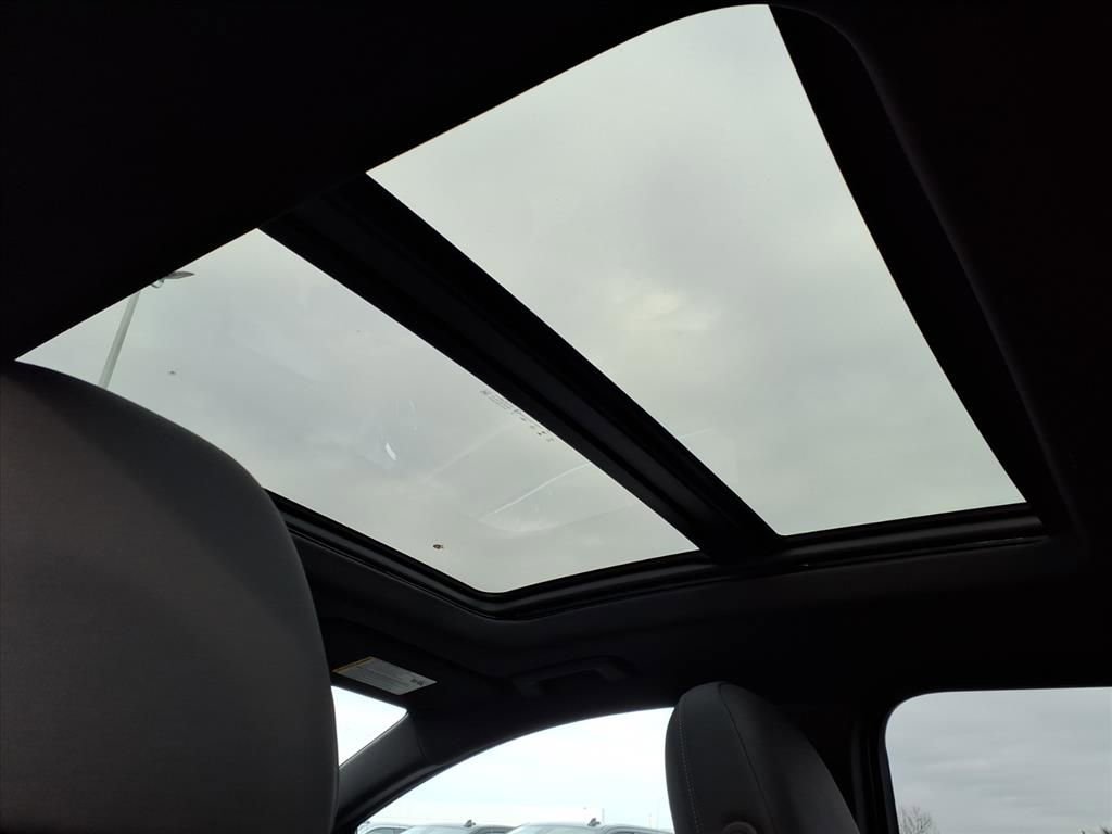 New 2026 Chevrolet Equinox EV LT image 25