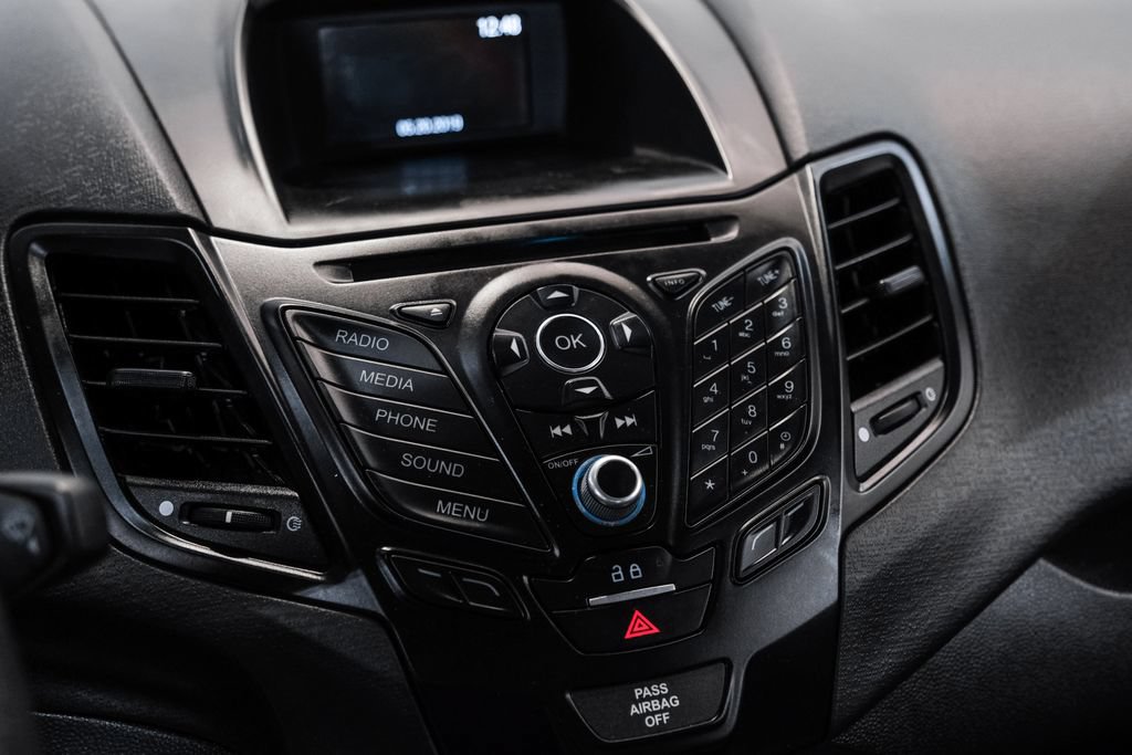 Used 2019 Ford Fiesta SE FWD image 23