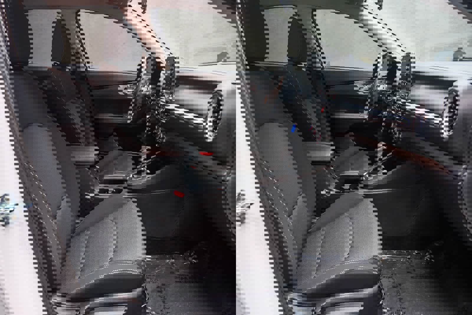 Used 2023 Kia Forte LXS w/ LXS Technology Package image 18