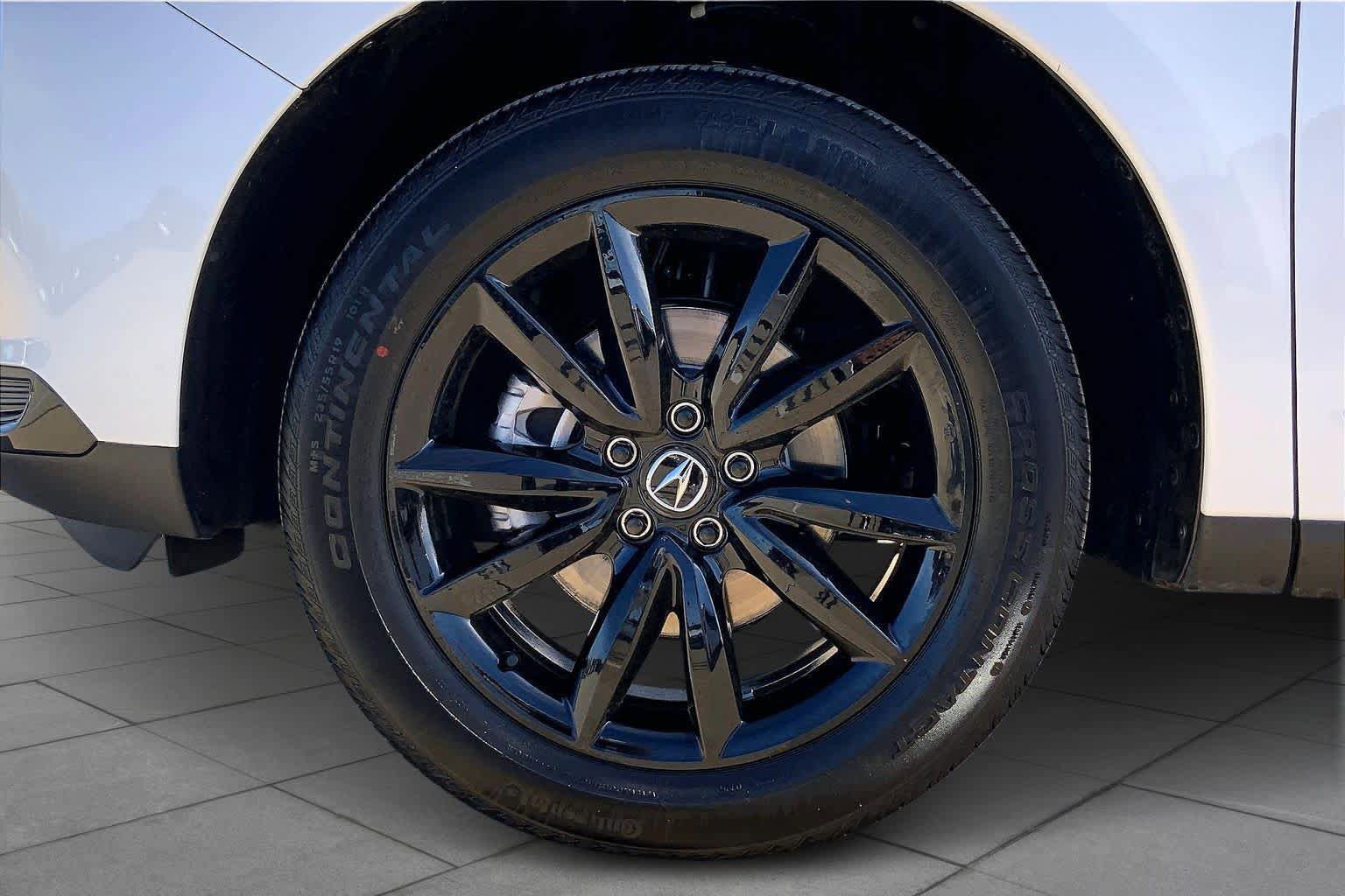Used 2025 Acura RDX SH-AWD image 11