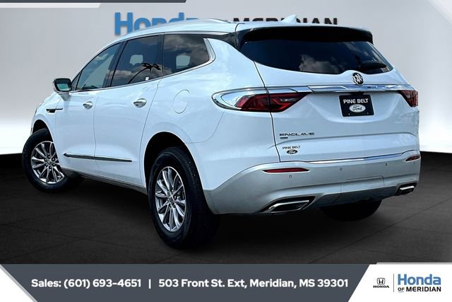 Used 2024 Buick Enclave Premium image 2