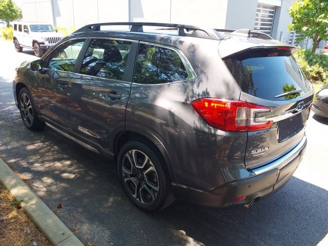 Used 2023 Subaru Ascent Limited w/ Technology Package AWD/4WD image 7