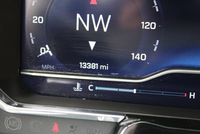 Used 2024 Chevrolet Silverado 2500 LT image 20