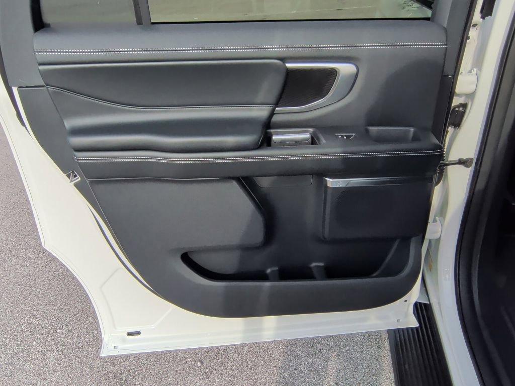 New 2026 Ford Expedition Max Platinum image 37