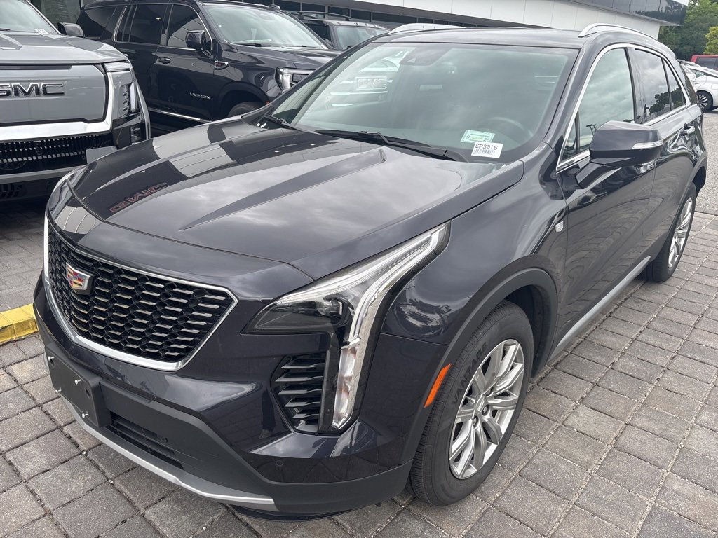 Used 2023 Cadillac XT4 Premium Luxury w/ Cold Weather Package image 16