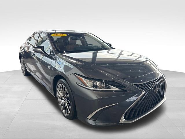 Used 2025 Lexus ES 300h w/ Technology Package image 45