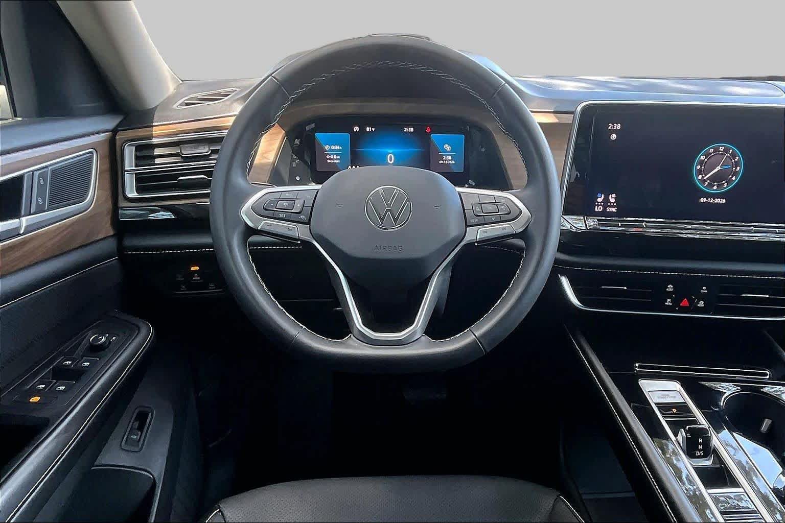 Used 2024 Volkswagen Atlas SE FWD image 6