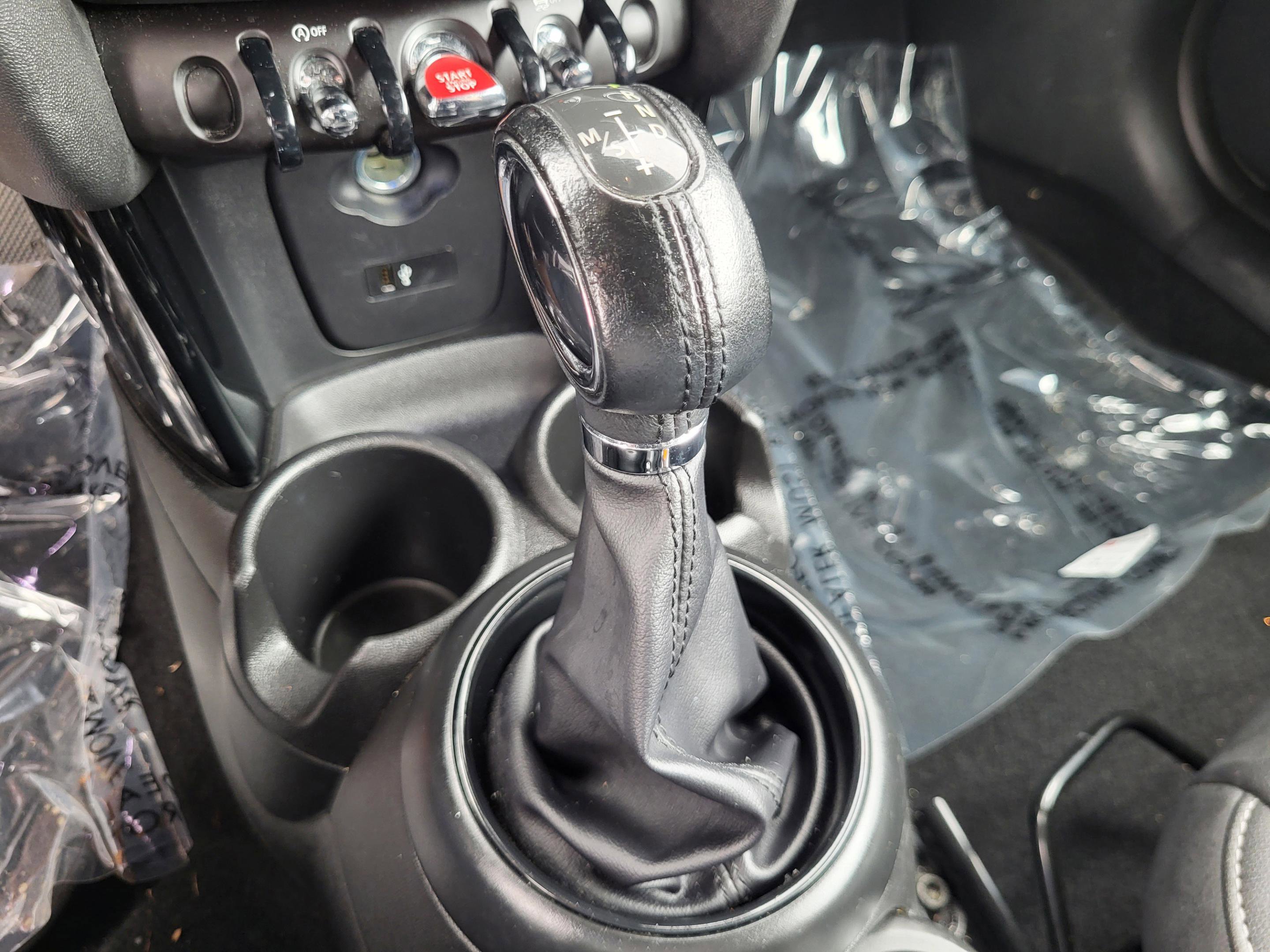 Used 2019 MINI Cooper Convertible w/ Premium Package image 51