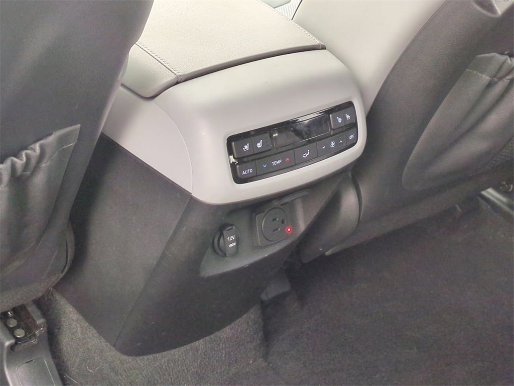 Used 2023 Hyundai Palisade SEL w/ Premium Package image 26