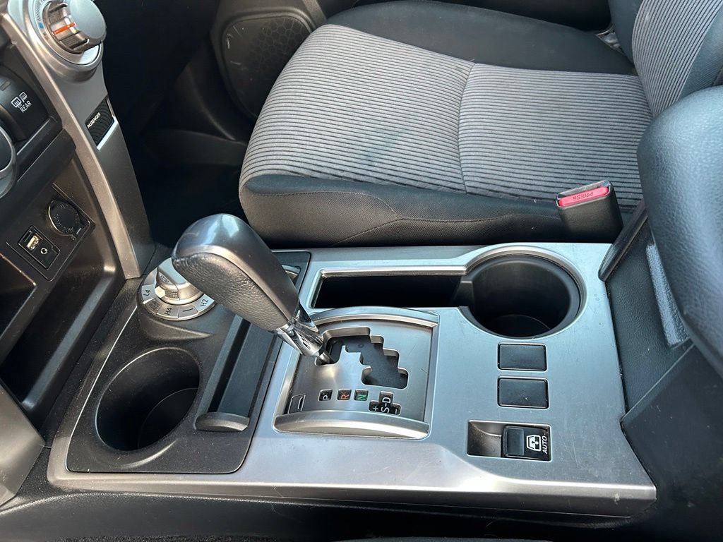 Used 2017 Toyota 4Runner SR5 AWD/4WD image 17