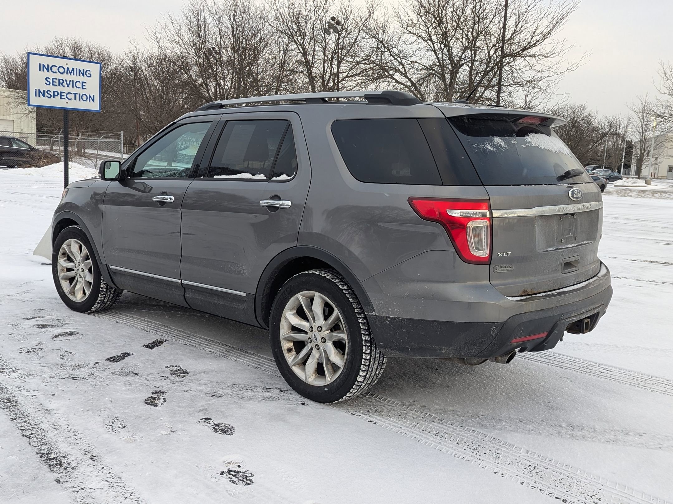 Used 2014 Ford Explorer XLT w/ Equipment Group 202A image 3