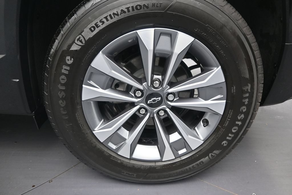 Used 2025 Chevrolet Equinox LT w/ Safety and Technology Package FWD image 10
