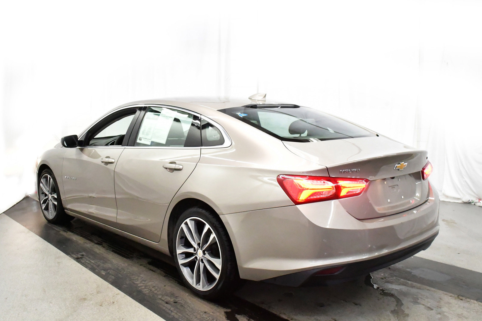 Used 2022 Chevrolet Malibu LT image 5