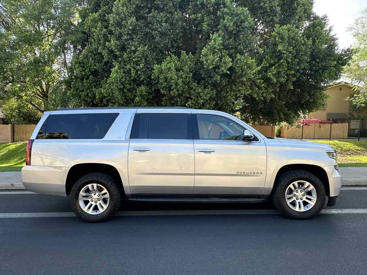 Used 2019 Chevrolet Suburban LT AWD/4WD image 9
