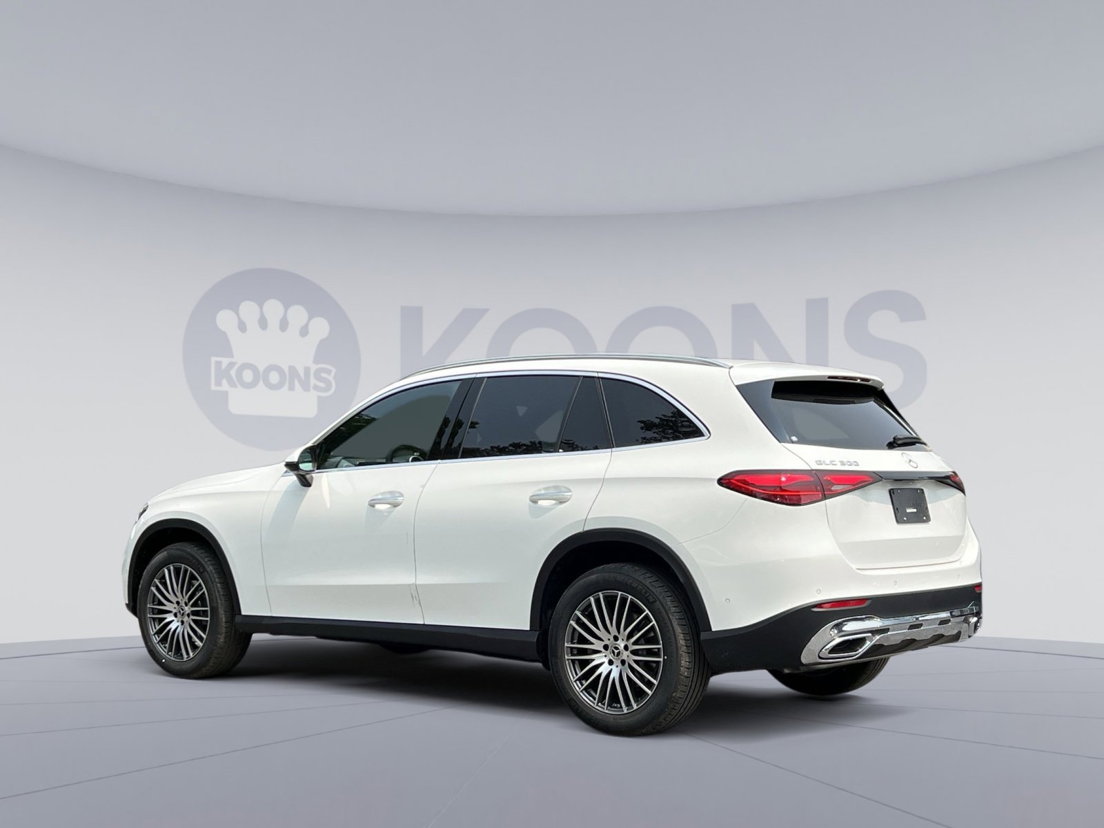 Certified 2025 Mercedes-Benz GLC 300 4MATIC image 4