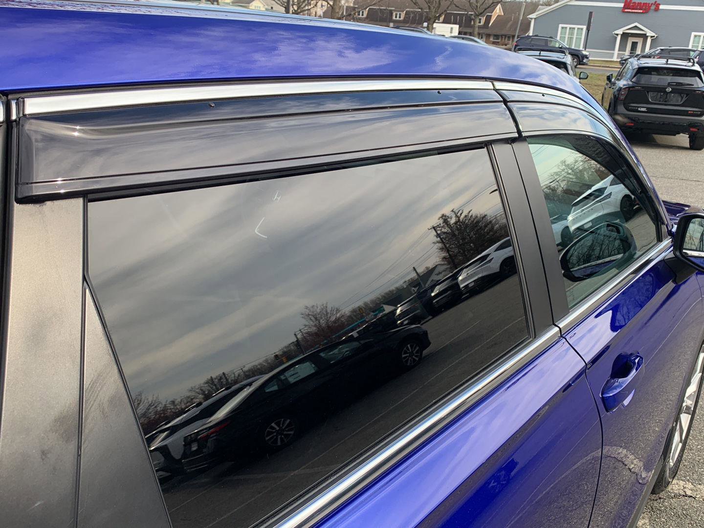 Used 2023 Honda CR-V EX-L image 10