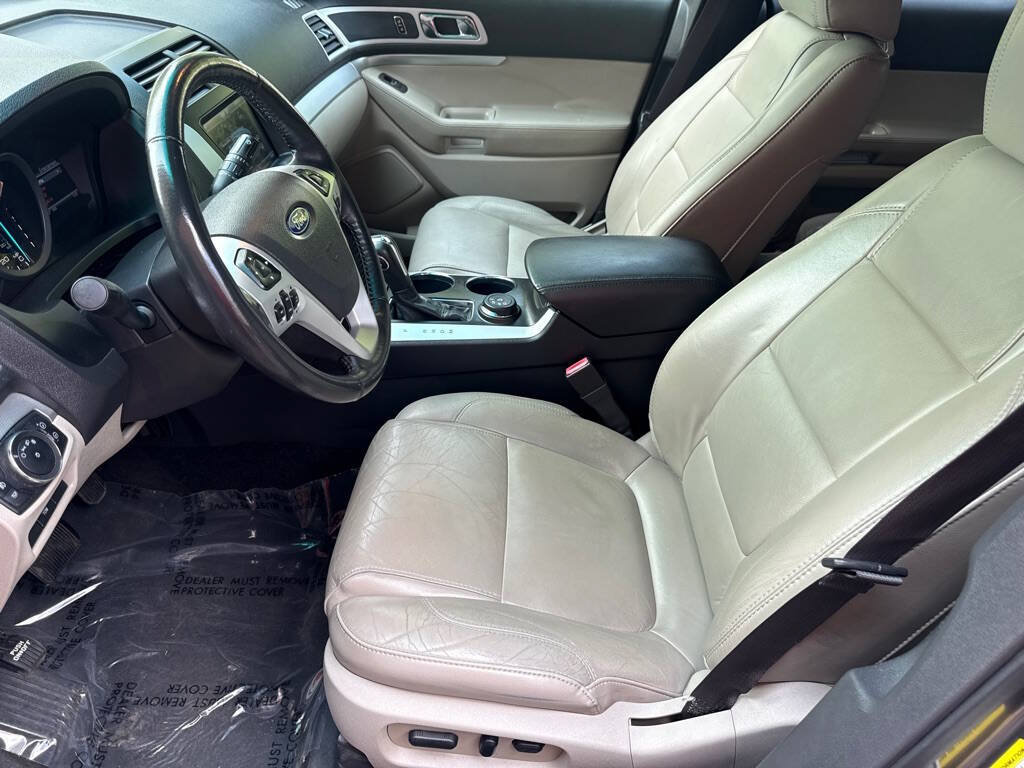 Used 2011 Ford Explorer XLT w/ 202A Rapid Spec Order Code AWD/4WD image 9
