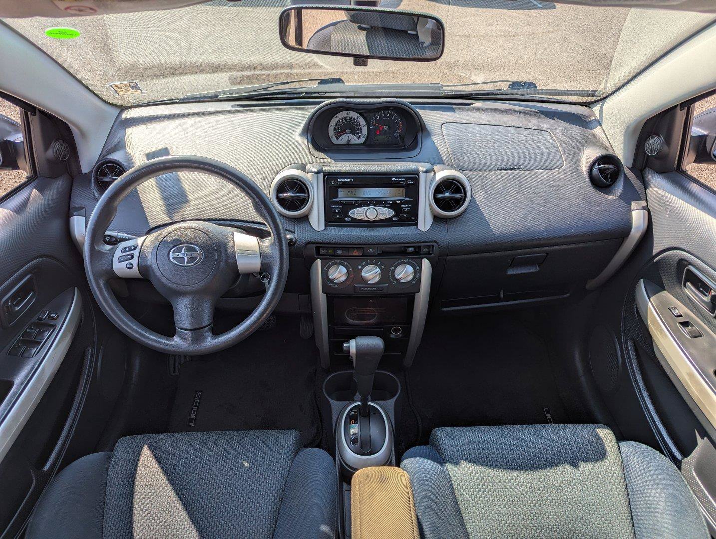 Used 2006 Scion xA FWD image 21