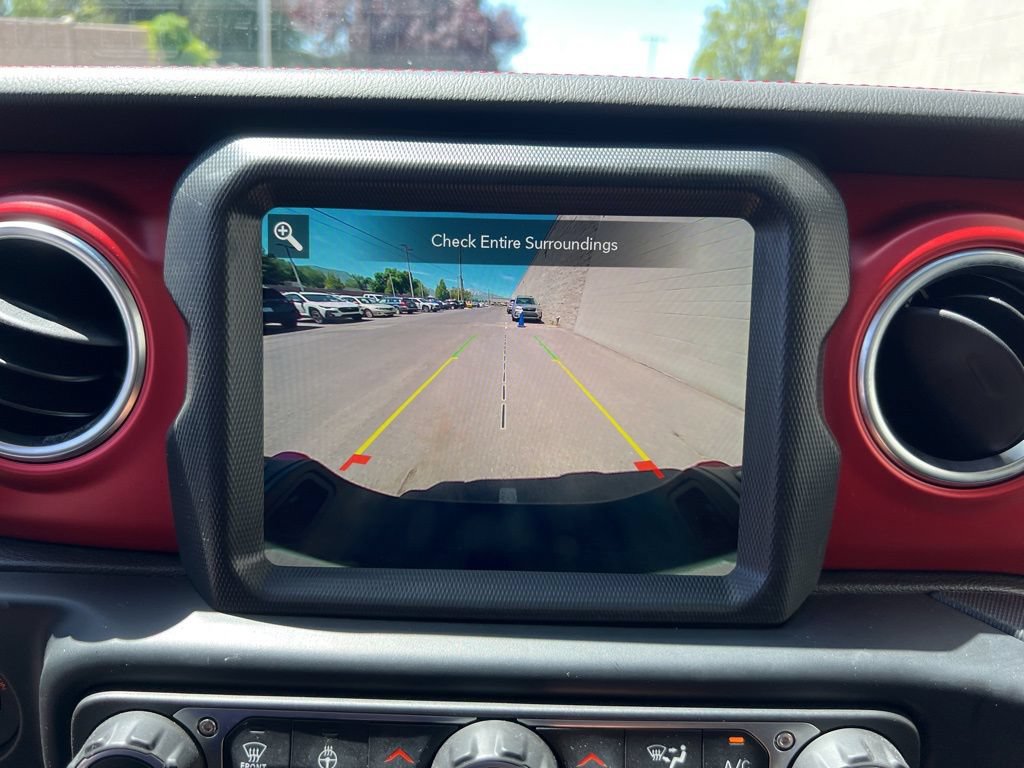 Used 2023 Jeep Gladiator Rubicon w/ LED Lighting Group AWD/4WD image 18