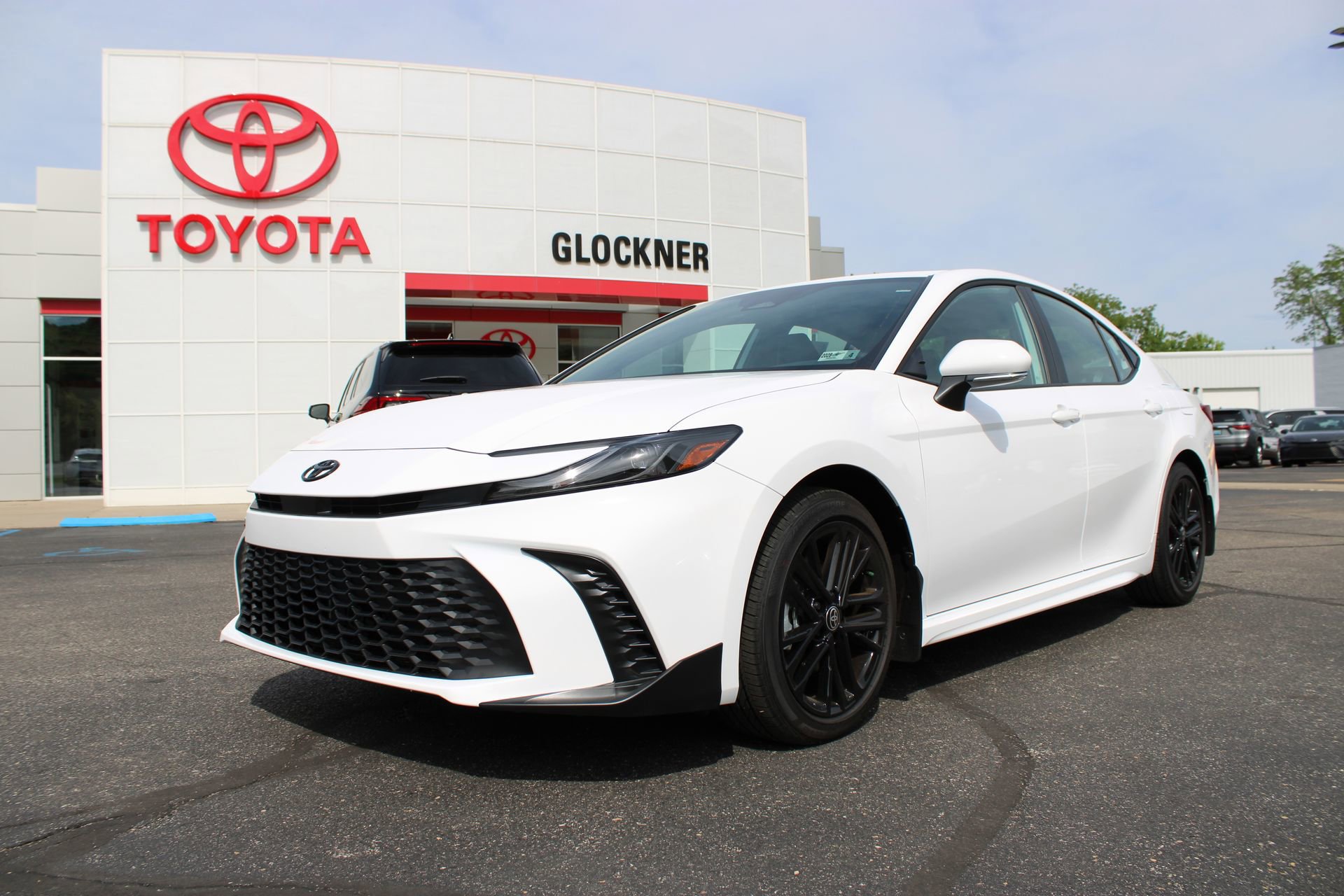 New 2026 Toyota Camry SE FWD image 2