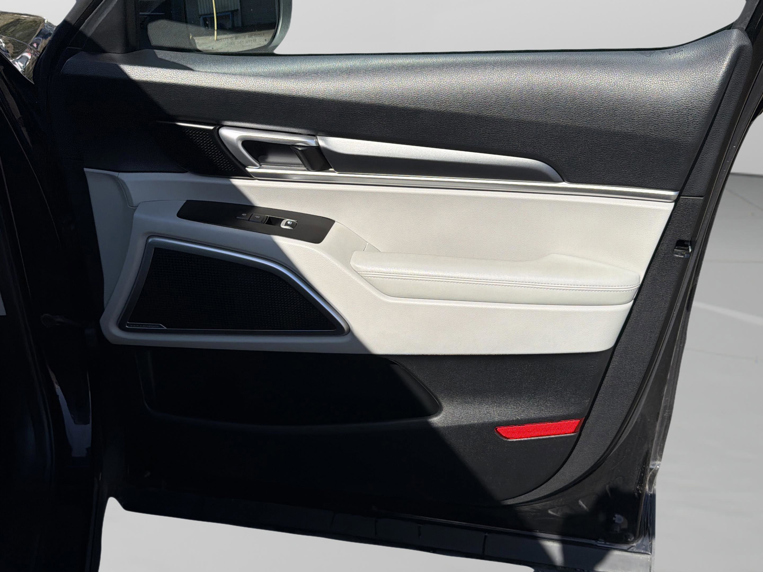 Used 2022 Kia Telluride S image 34