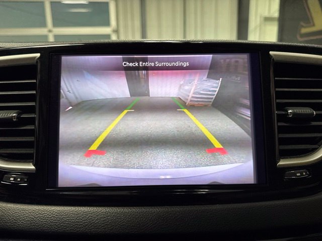 Used 2021 Chrysler Pacifica Touring-L FWD image 9