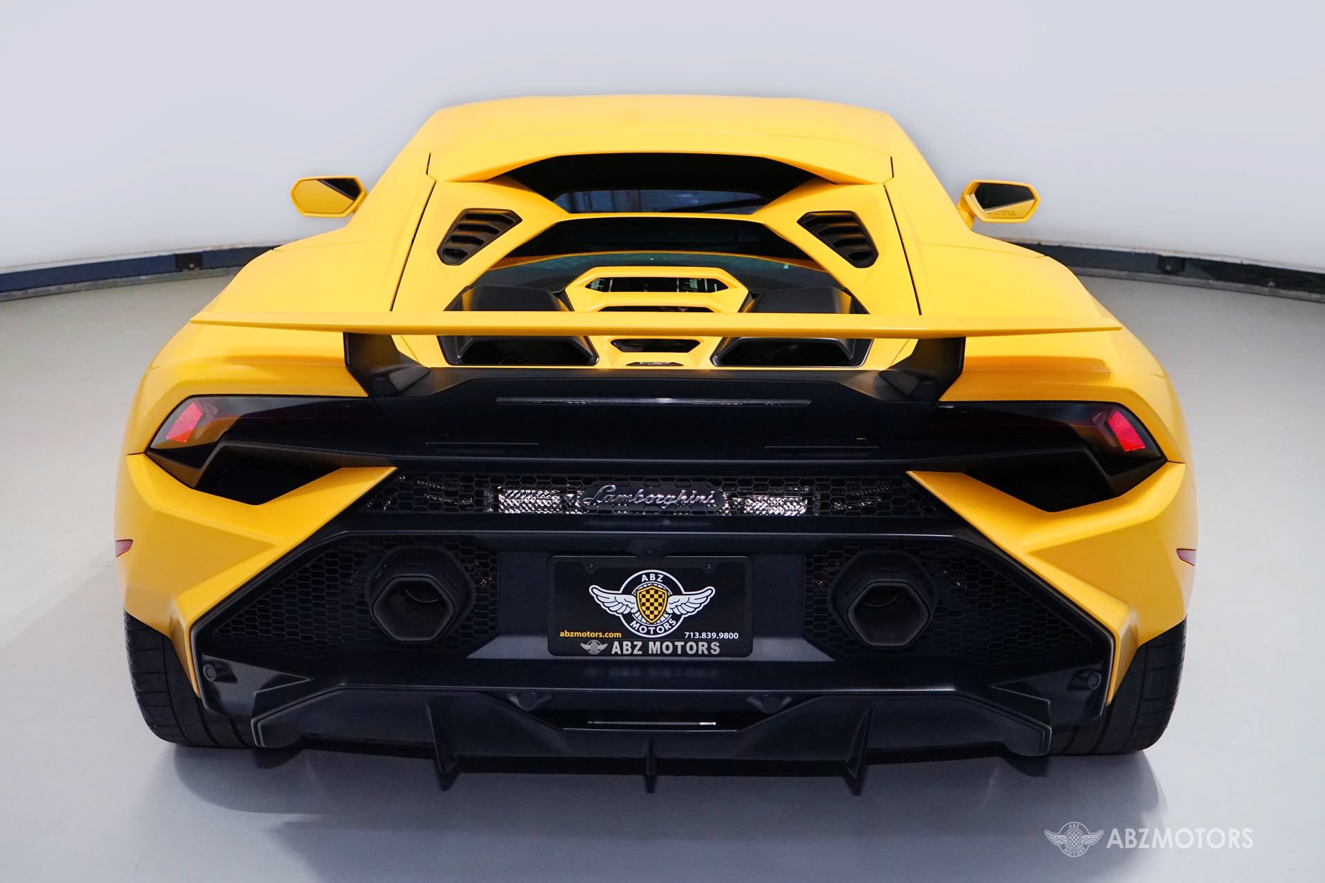 Used 2023 Lamborghini Huracan Tecnica RWD image 8