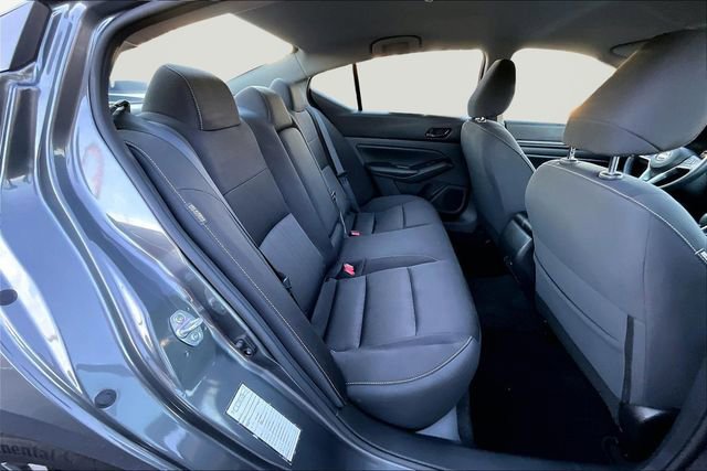 Used 2024 Nissan Altima 2.5 SV image 17