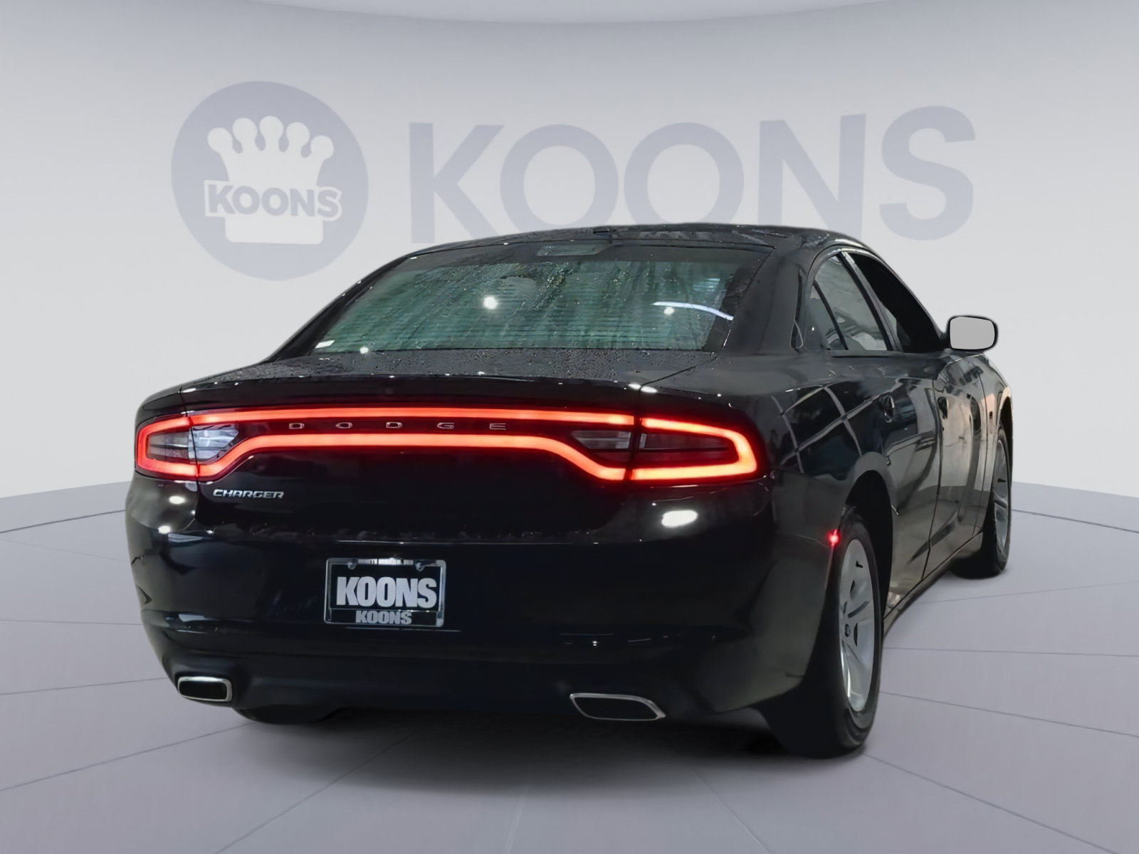 Used 2019 Dodge Charger SXT RWD image 10