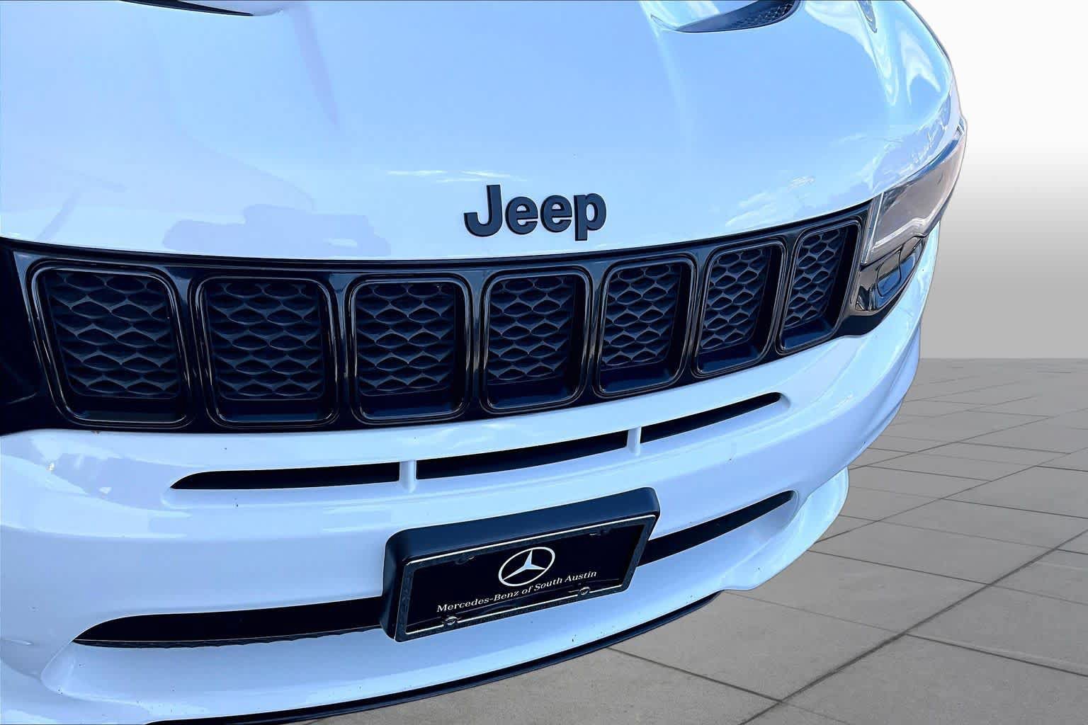 Used 2018 Jeep Grand Cherokee SRT AWD/4WD image 29