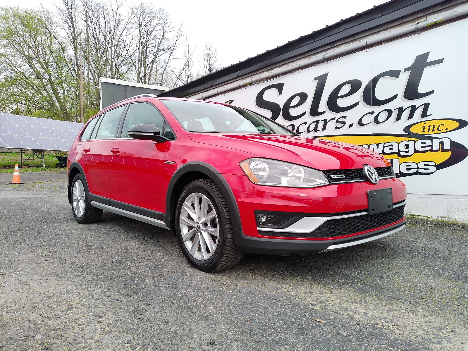 Used 2017 Volkswagen Golf Alltrack SE AWD/4WD image 1