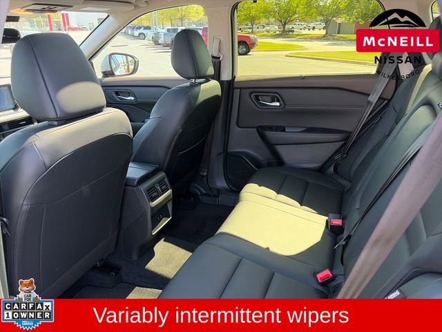 Used 2023 Nissan Rogue SV w/ SV Premium B Package image 15