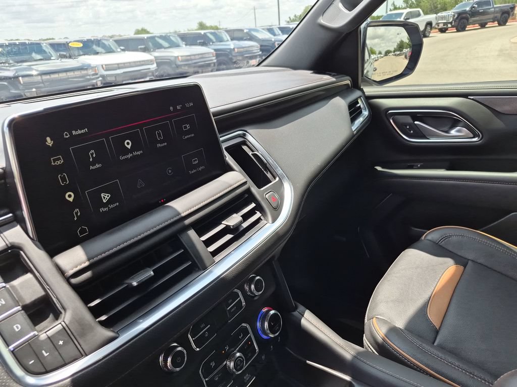 Used 2022 GMC Yukon AT4 w/ Technology Package AWD/4WD image 28