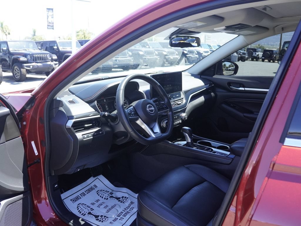 Used 2023 Nissan Altima 2.0 SR FWD image 26