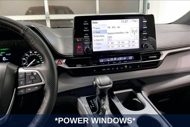 Used 2022 Toyota Sienna XSE AWD/4WD image 12