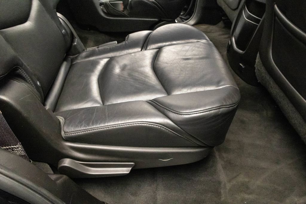 Used 2015 Cadillac Escalade Luxury image 29