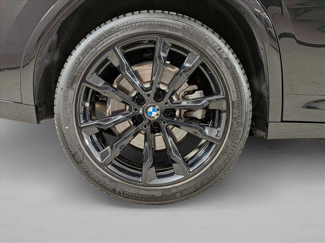 Used 2025 BMW X4 xDrive30i w/ Premium Package image 27